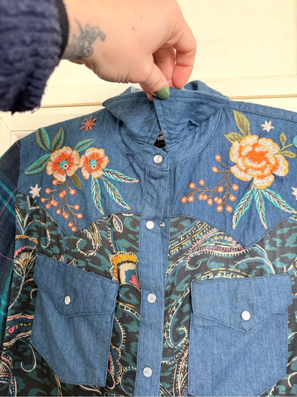 Johnny Was Multicolor Embroidered Patchwork Button-Down Shirt - Picture 8 of 9